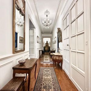 Property in Carre d'Or