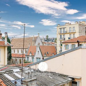 Property in Carre d'Or