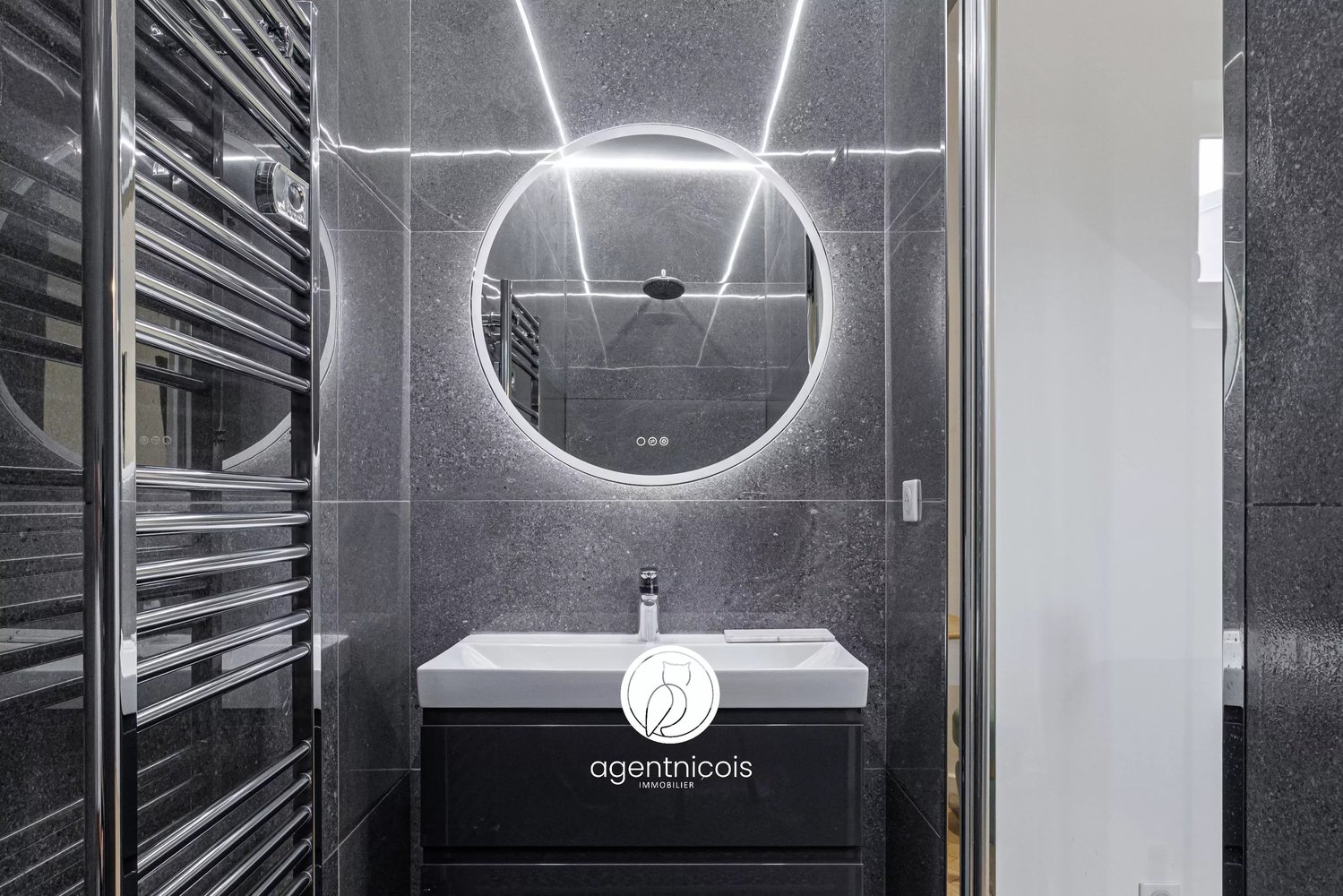 Property photo in Carre d'Or