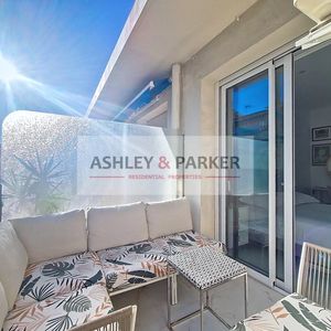 Property in Carre d'Or