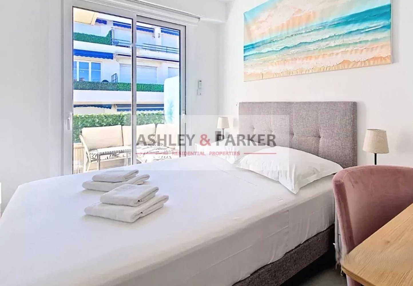 Property photo in Carre d'Or