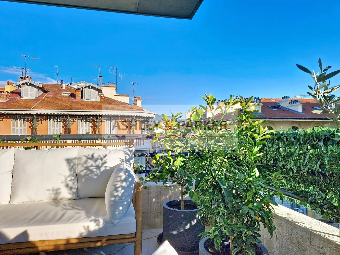 Property photo in Carre d'Or