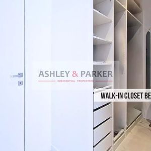 Property in Carre d'Or