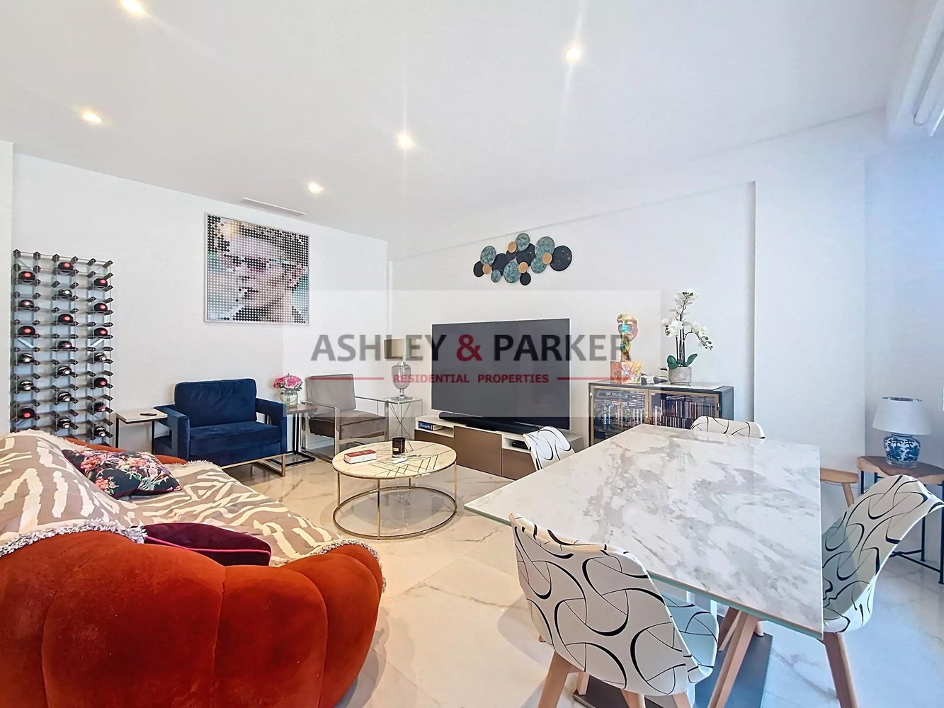 Property photo in Carre d'Or