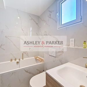 Property in Carre d'Or