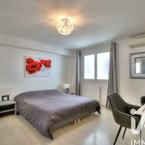 Property in Old Town