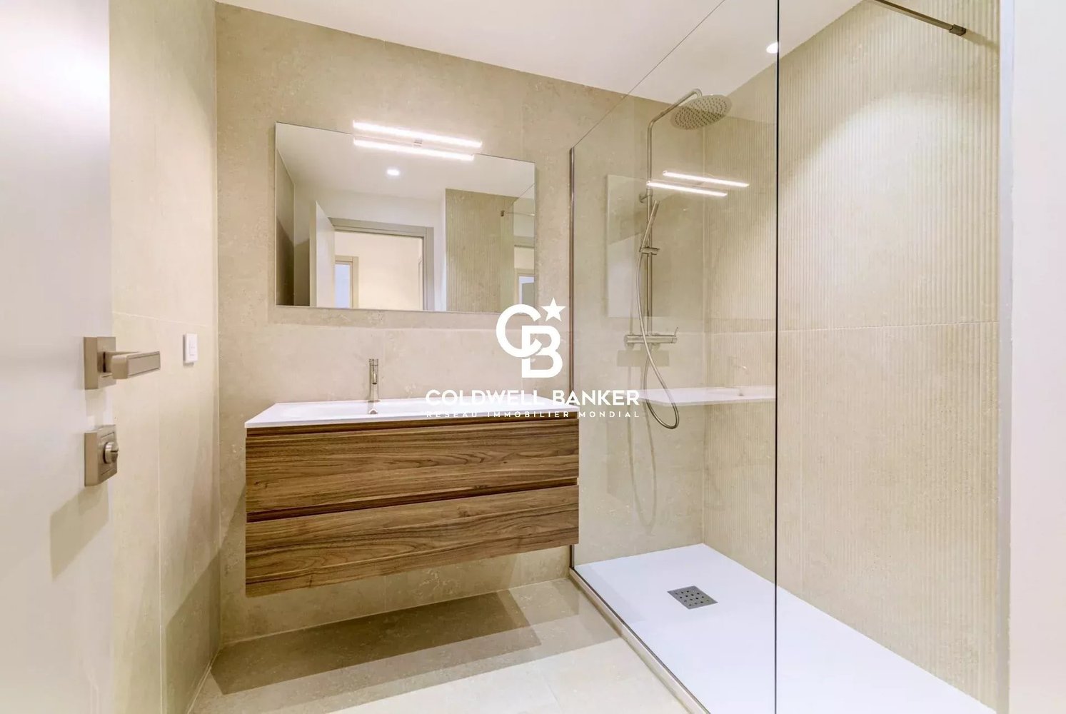 Property photo in Port