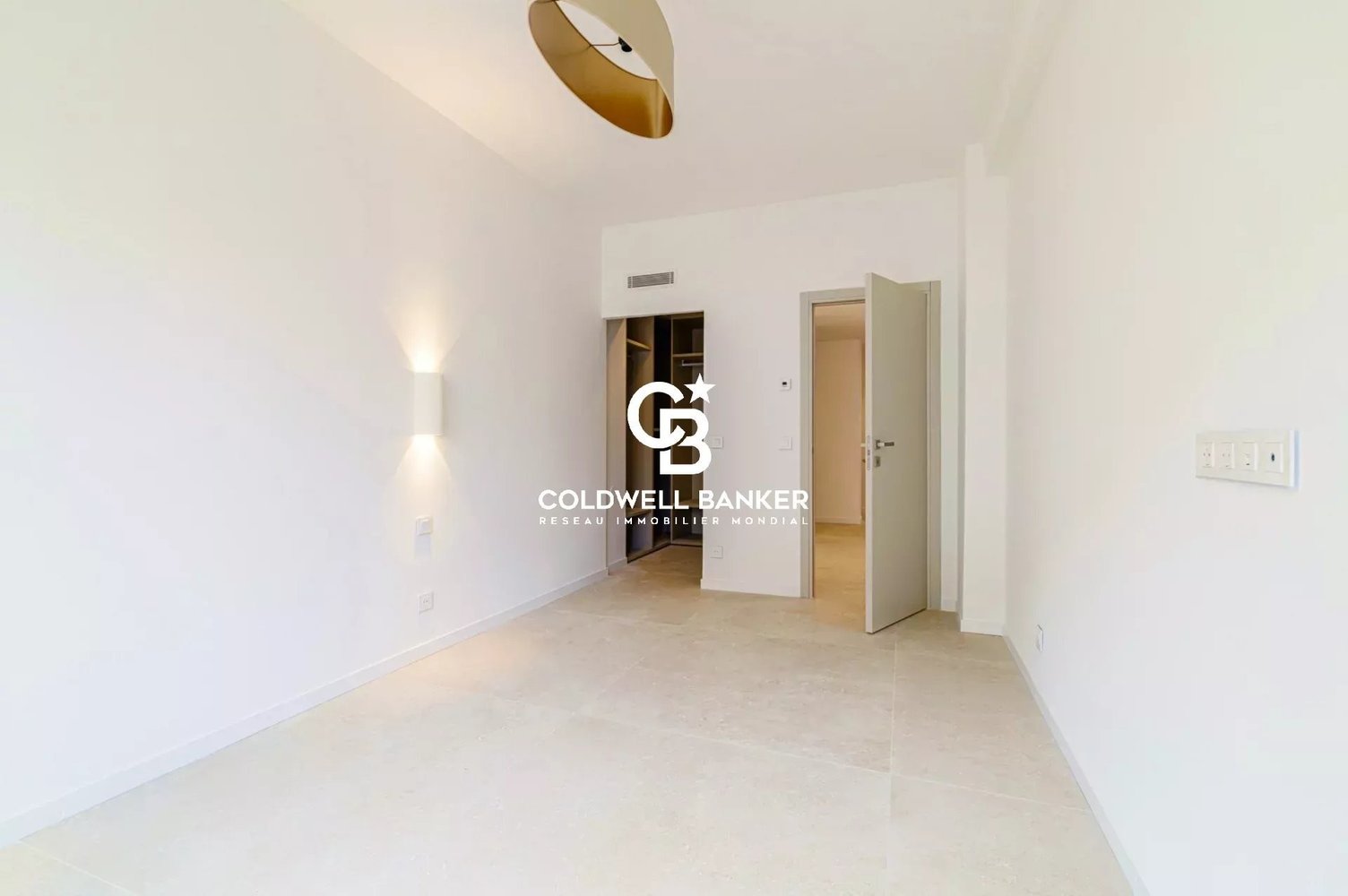 Property photo in Port