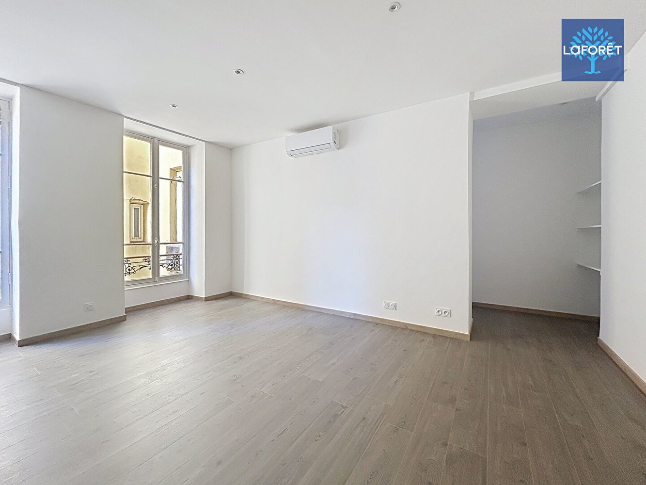 Property photo in Carre d'Argent