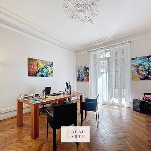 Property in Carre d'Argent