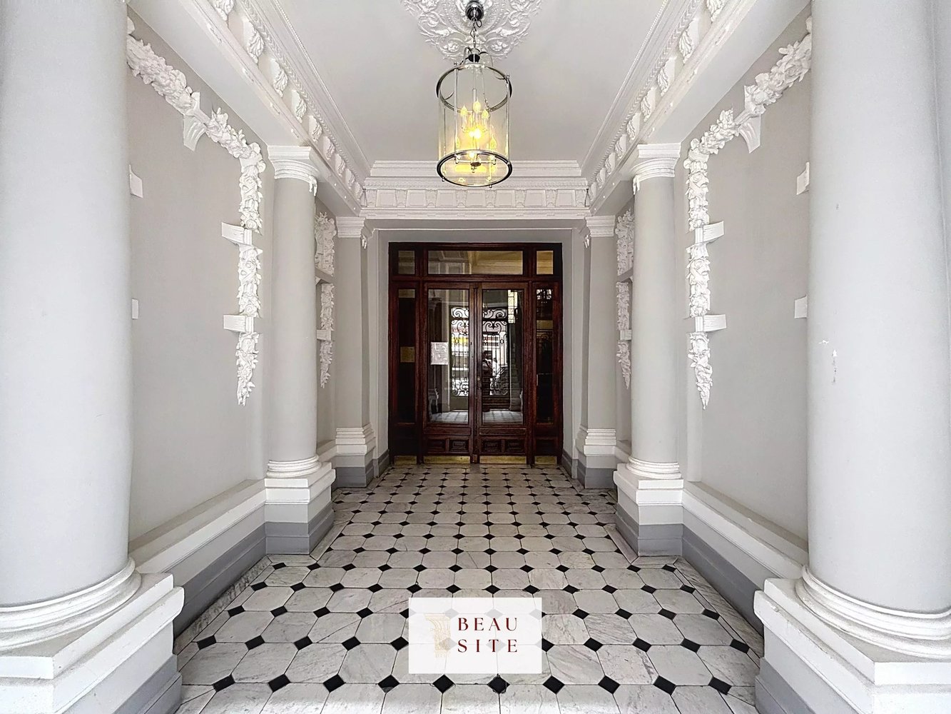 Property photo in Carre d'Argent