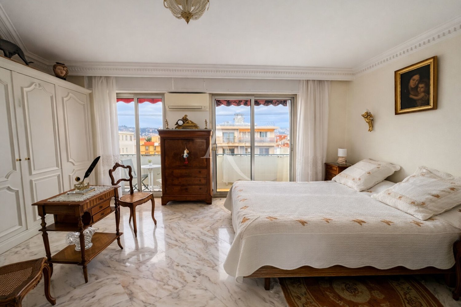 Property photo in Carre d'Argent