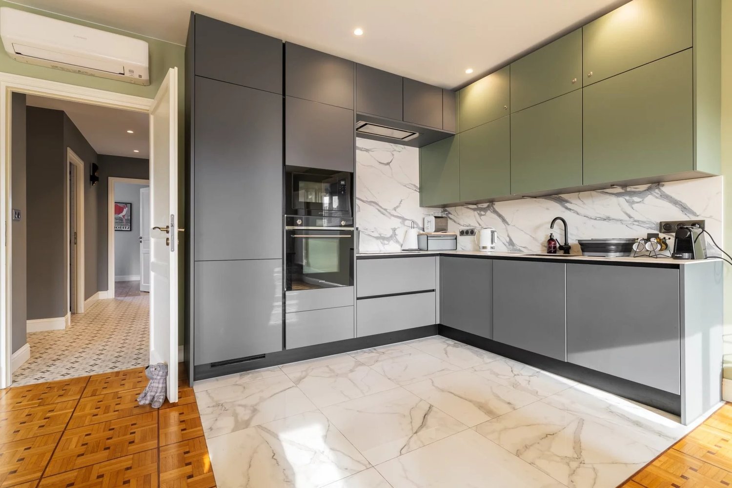 Property photo in Carre d'Argent