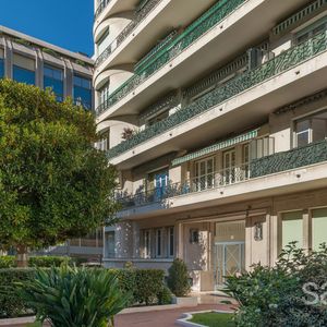 Property in Carre d'Argent