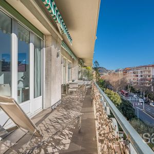 Property in Carre d'Argent