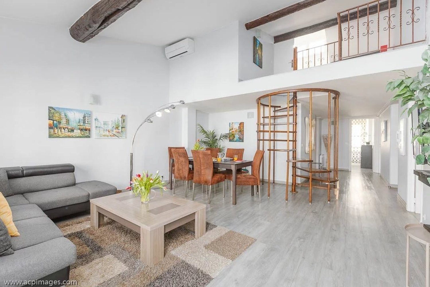 Property photo in Carre d'Argent