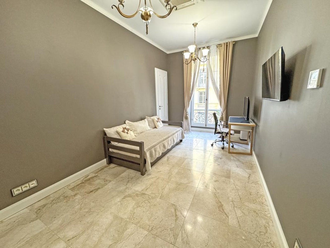 Property photo in Carre d'Argent