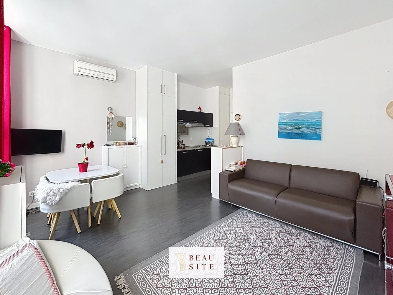 Property photo in Carre d'Argent