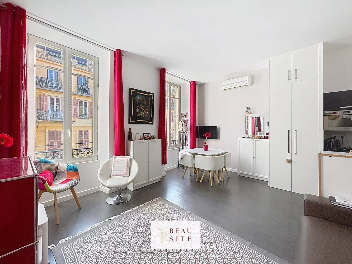 Property photo in Carre d'Argent