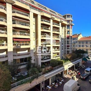 Property in Carre d'Argent