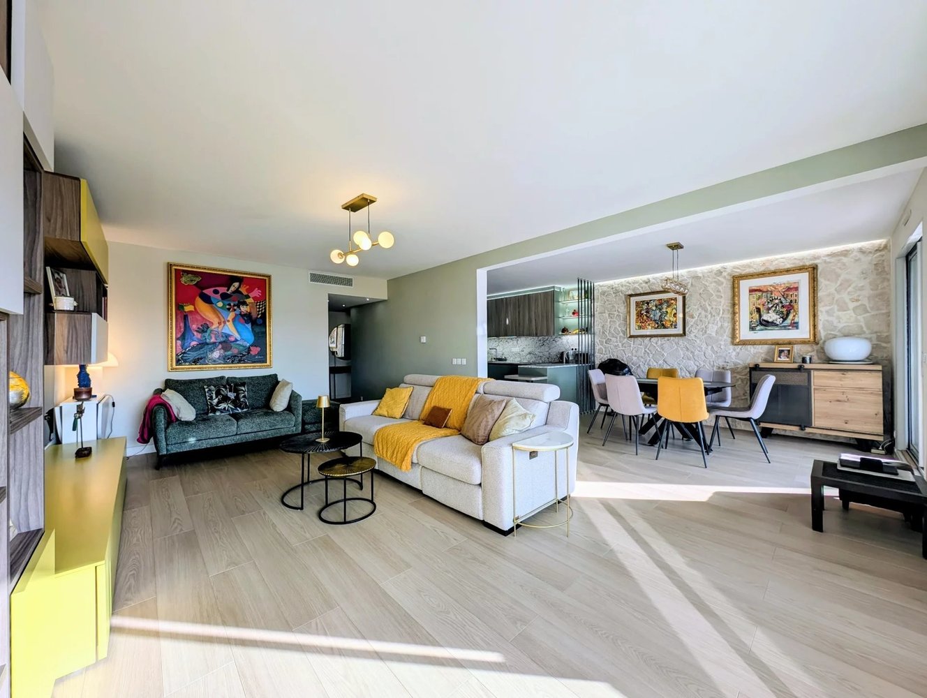 Property photo in Carre d'Argent