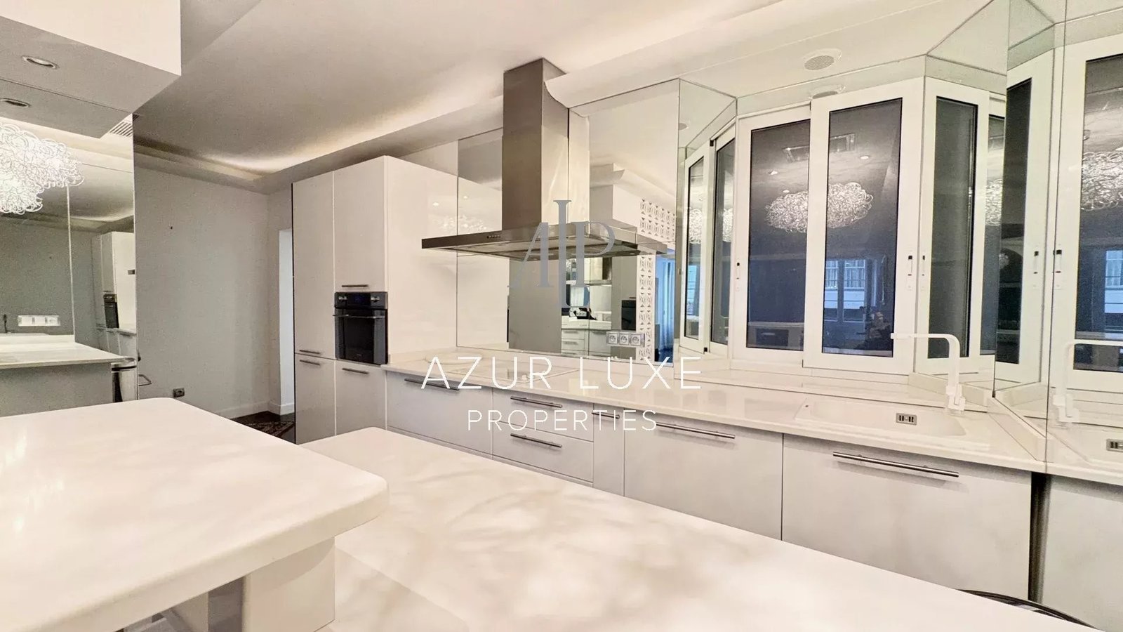 Property photo in Carre d'Argent