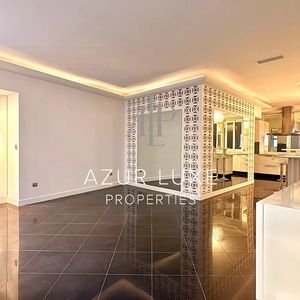 Property in Carre d'Argent