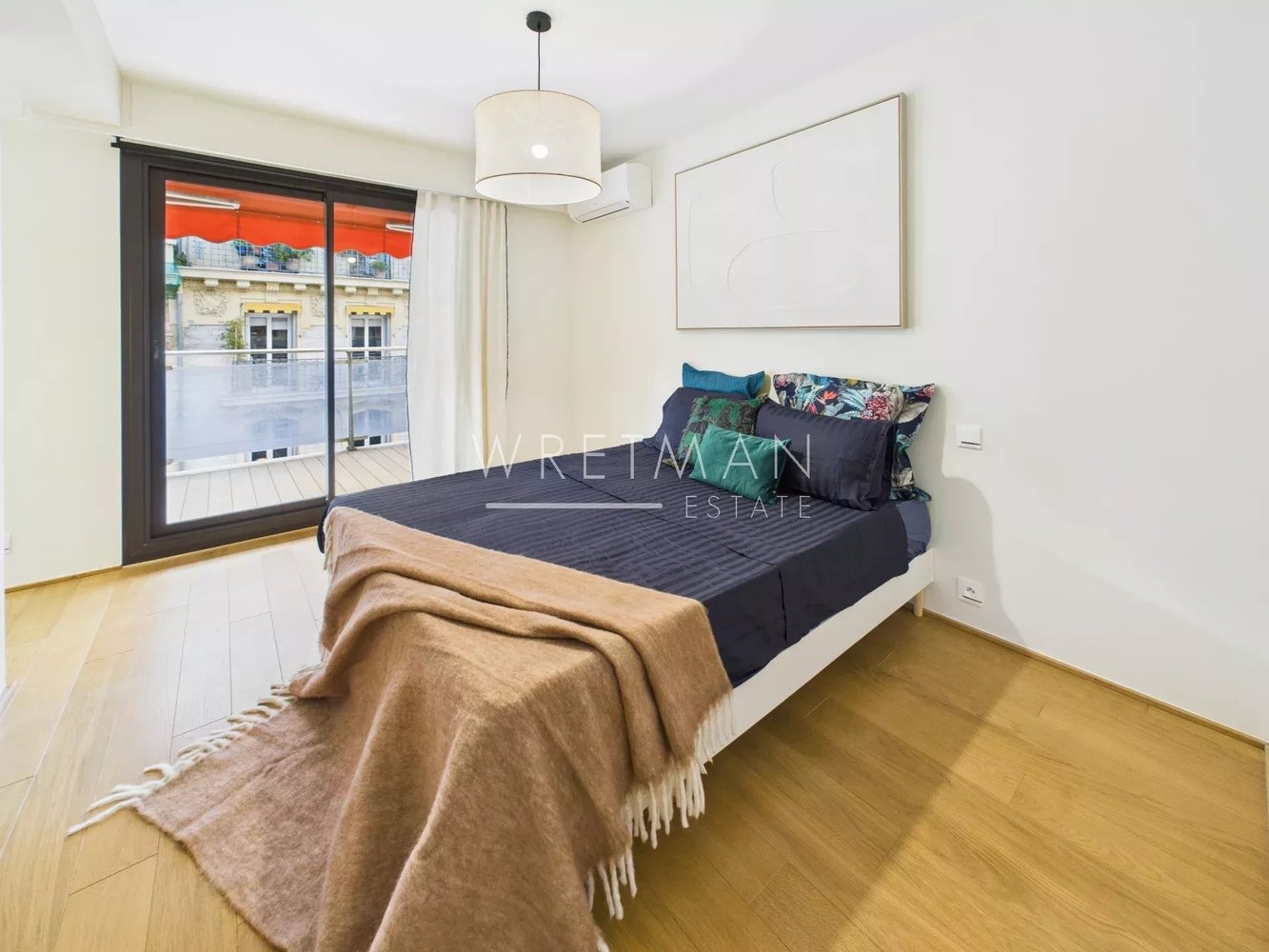 Property photo in Carre d'Or