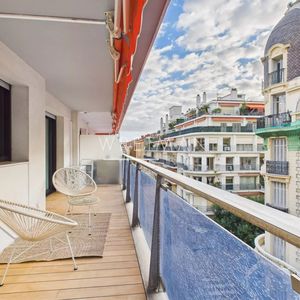 Property in Carre d'Or