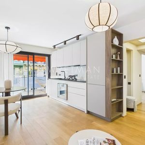 Property in Carre d'Or