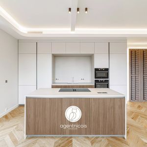 Property in Carre d'Or