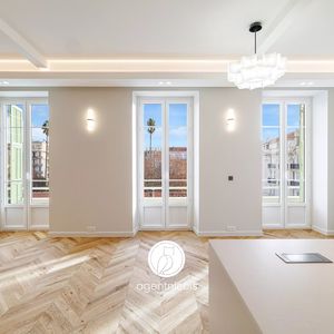 Property in Carre d'Or