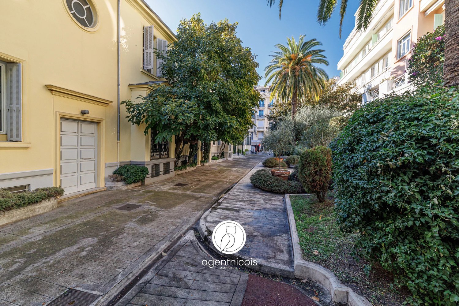 Property photo in Carre d'Or