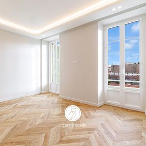 Property in Carre d'Or