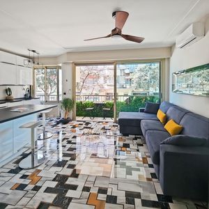 Property in Carre d'Or