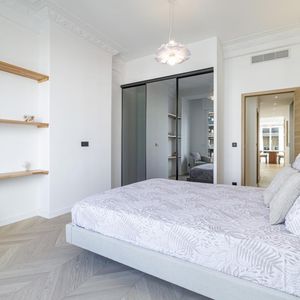 Property in Carre d'Or