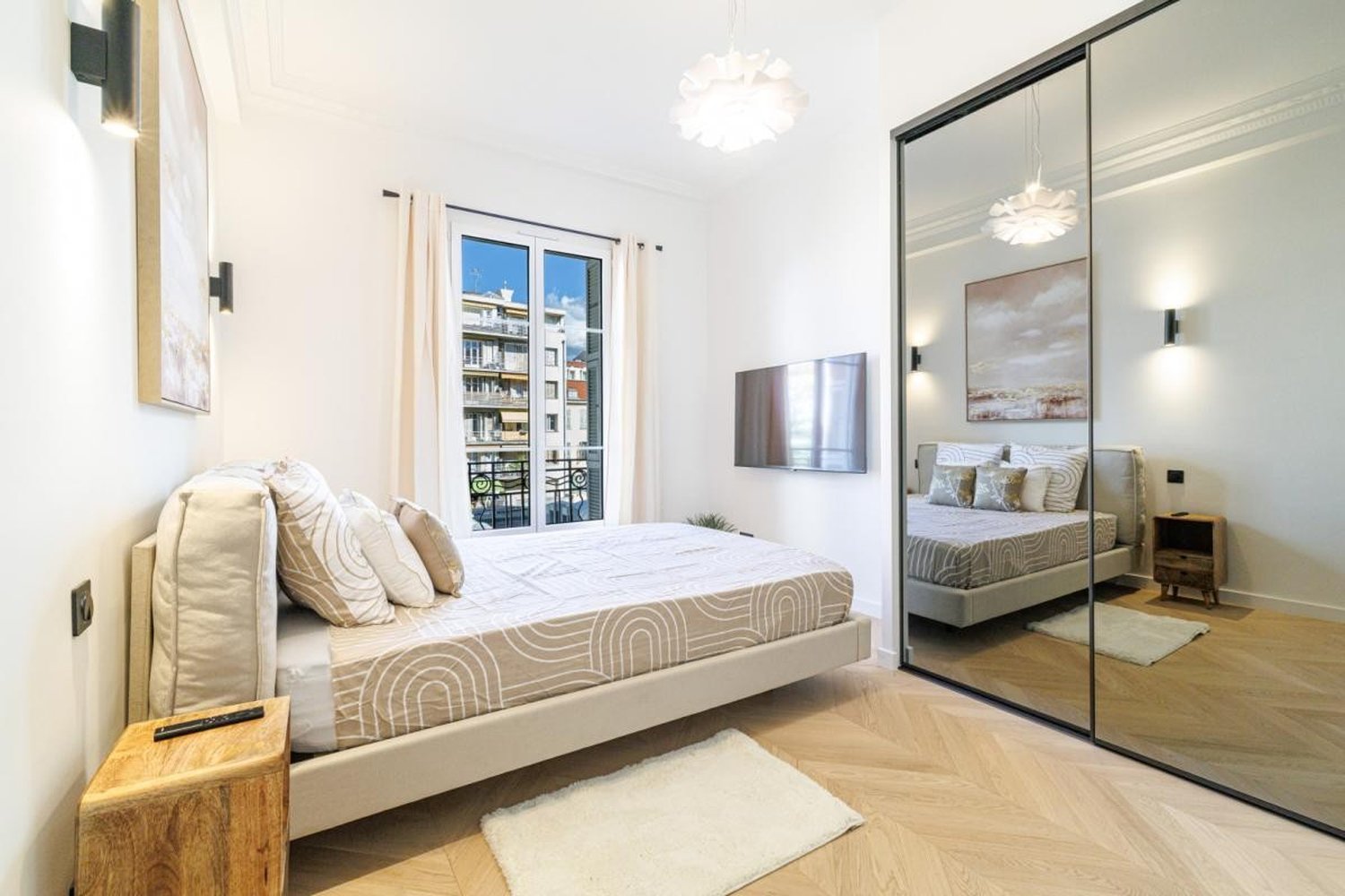 Property photo in Carre d'Or