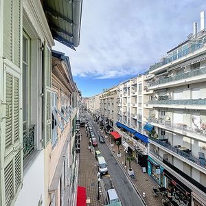 Property in Carre d'Or