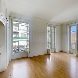 Property in Carre d'Or