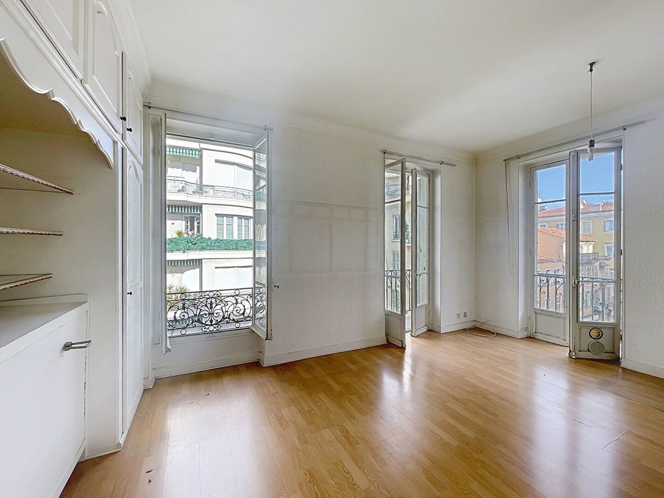 Property photo in Carre d'Or