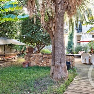 Property in Carre d'Or