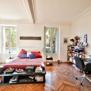 Property in Carre d'Or