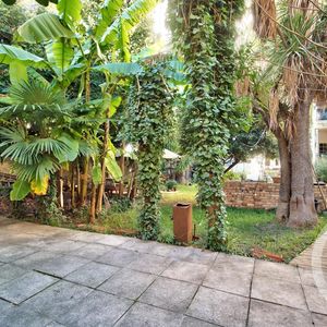 Property in Carre d'Or