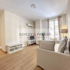 Property in Carre d'Or