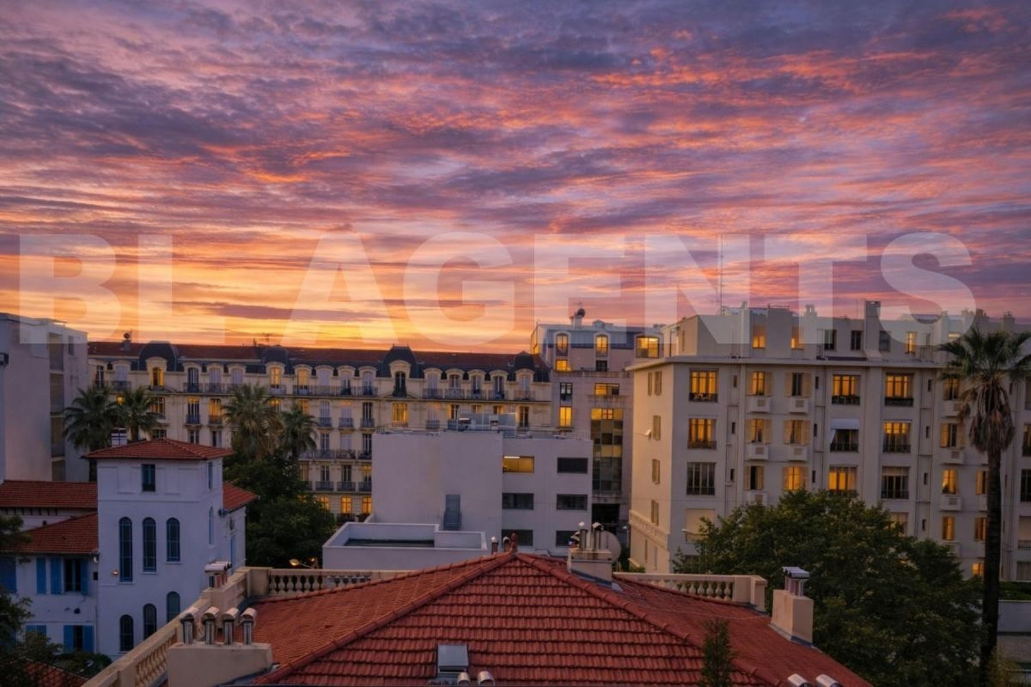 Property photo in Carre d'Or