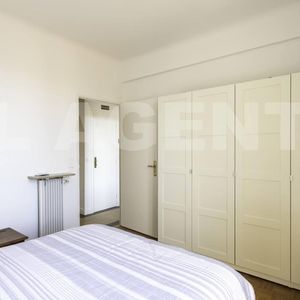 Property in Carre d'Or