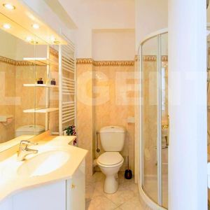 Property in Carre d'Or