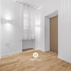 Property in Carre d'Or