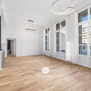 Property in Carre d'Or