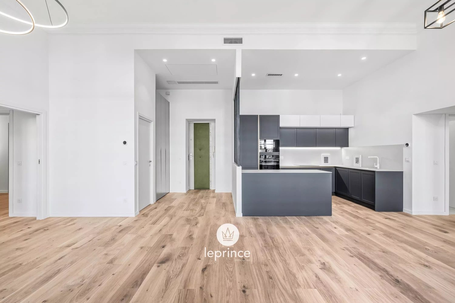 Property photo in Carre d'Or